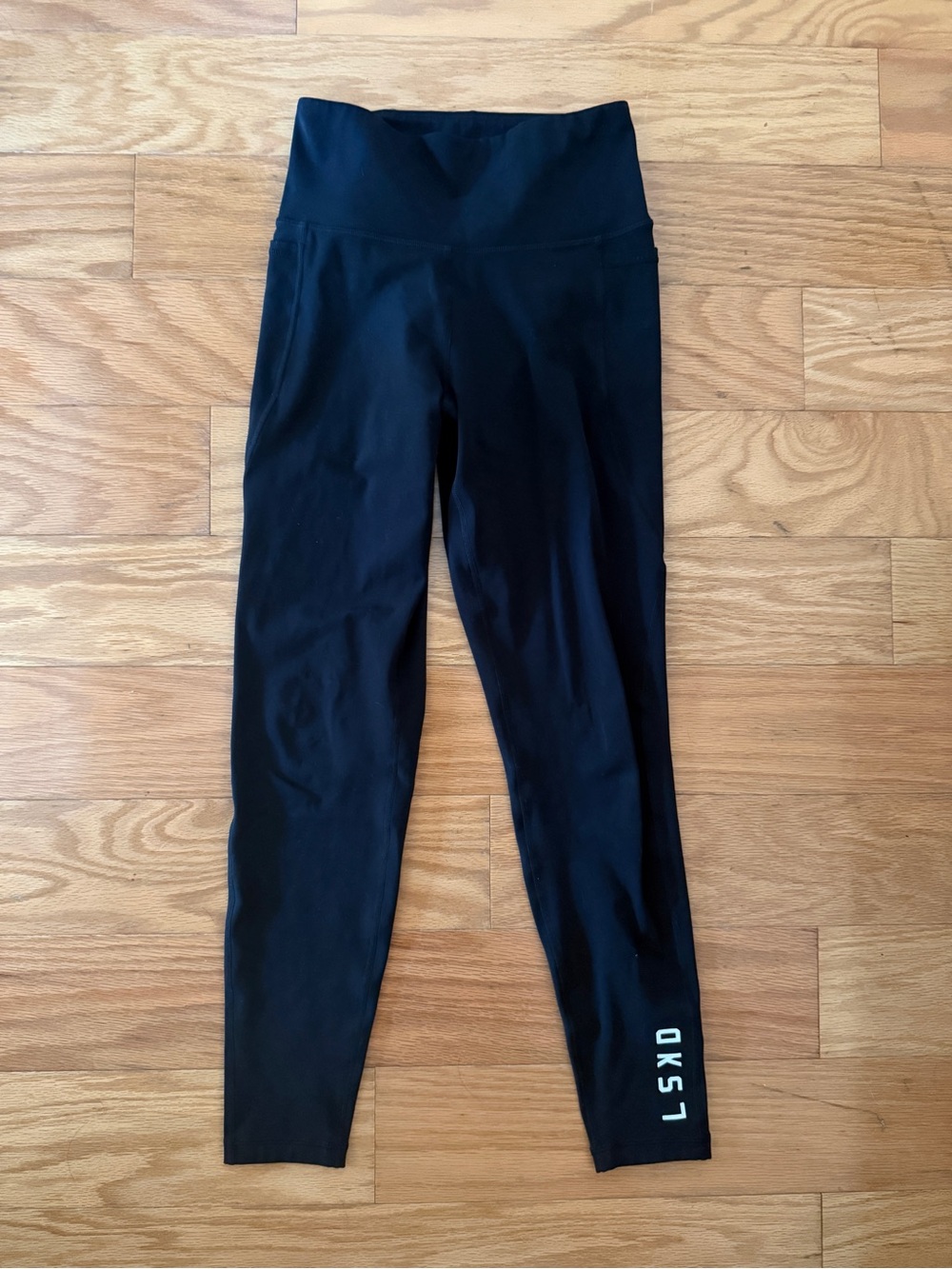 LSKD Black Flux Ultra High-Rise 7/8 Legging - black - women’s size medium